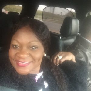 Meet your Posher, Yolanda